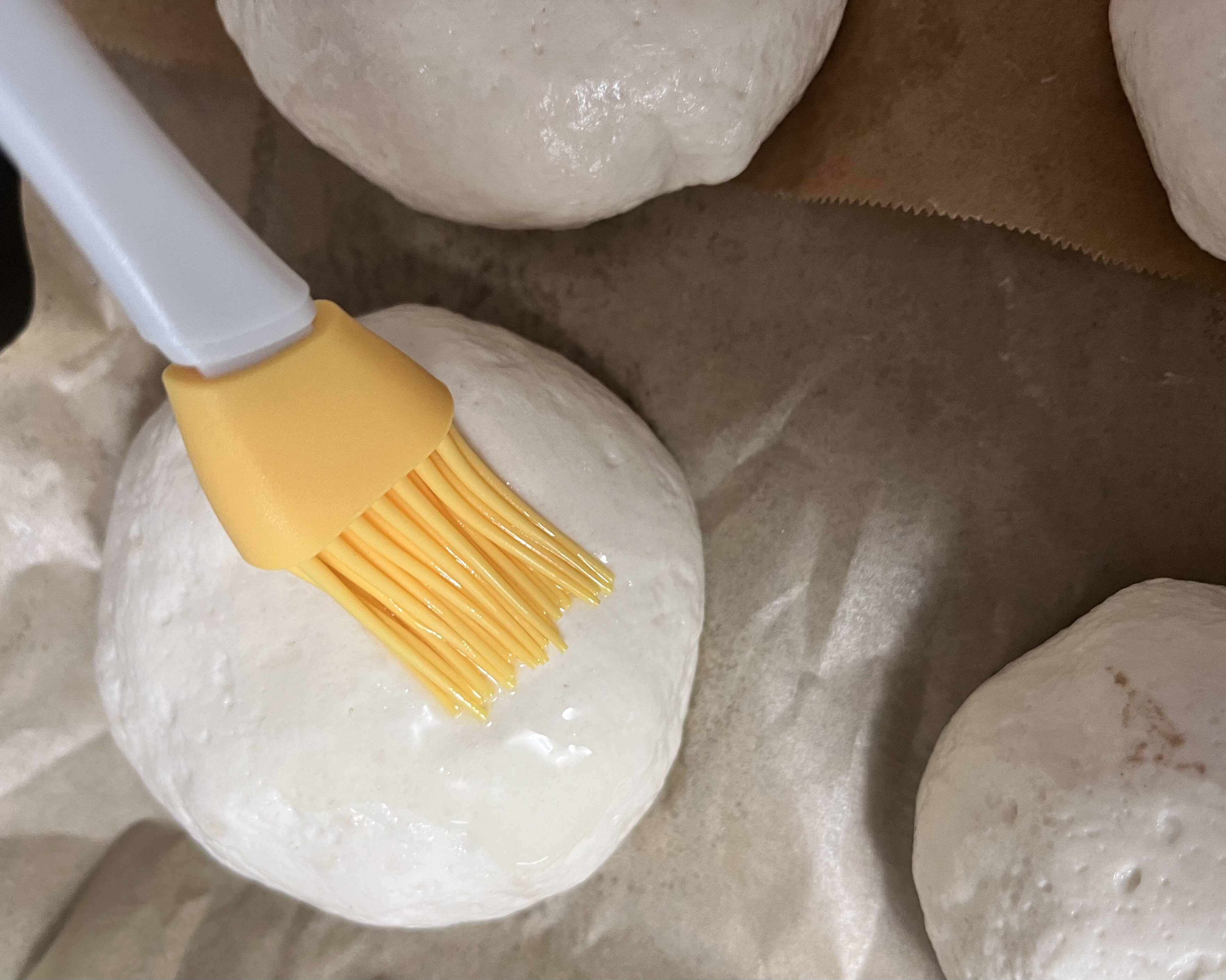 米油を塗っているところ